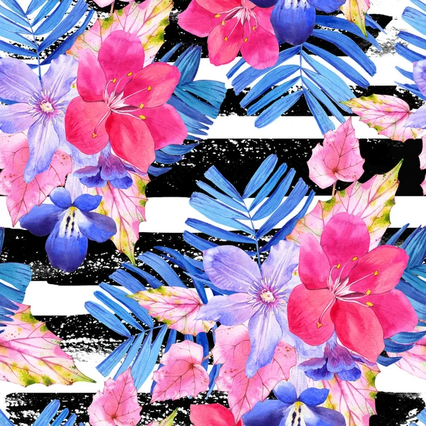 Motif sans couture avec des fleurs aquarelle réalistes roses et bleues . — Photo