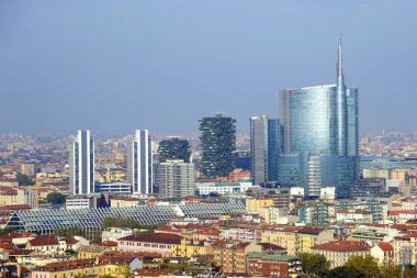 İtalya, Lombardy, Milan - Covid-19 Coronavirüs salgını sırasında terk edilmiş şehir - Gea Aulenti 'de Skyline - Garibaldi