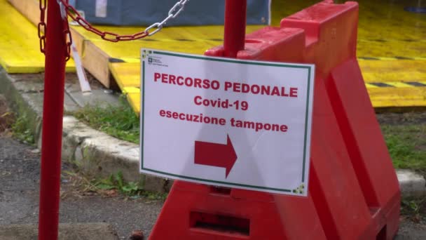 Europa Italia Milano Ottobre 2020 Persone Vengono Testate Drive Attraverso — Video Stock