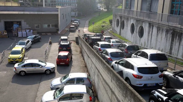 Europa Italien Mailand Oktober 2020 Menschen Werden Bei Einer Fahrt — Stockfoto