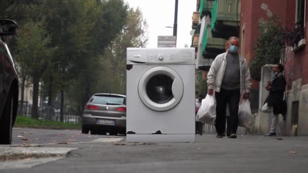 Italie Milan Novembre 2020 Lave Linge Abandonné Dans Rue Dans — Video