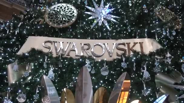 Europa Italië Milaan December 2020 Kerstboom Swarovski Vittorio Emanuel Gallery — Stockvideo