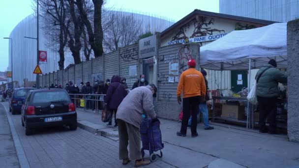 Europe Italy Milan December 2020 Poor Italian Foreign People Masks — Stock Video