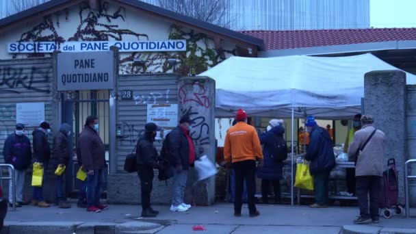 Europe Italy Milan December 2020 Poor Italian Foreign People Masks — Stock Video