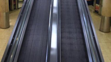 İtalya - Milan 26 Aralık 2020 - Milano Merkez Demiryolu Videosu.