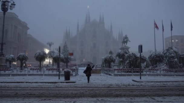 Italien Milano December 2020 Snöar Milano Centrum — Stockvideo