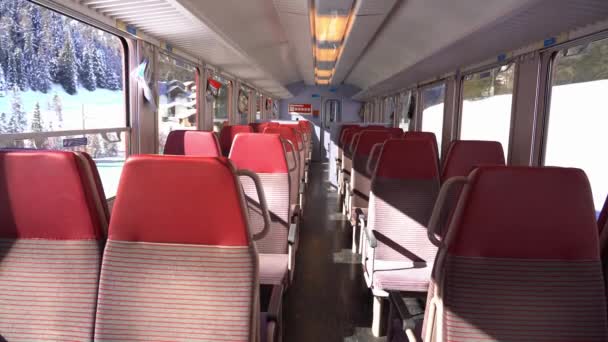 Ευρώπη Φεβρουάριος 2021 Ελβετία Άλπεις Mountain Bernina Express Κόκκινο Τρένο — Αρχείο Βίντεο