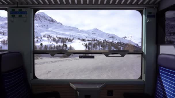 Espectaculares Imágenes Desde Ventana Del Tren Rojo Bernina Express Lago — Vídeos de Stock