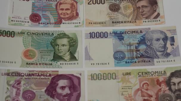 Вид Итальянские Банкноты Лиры Крупным Планом — стоковое видео