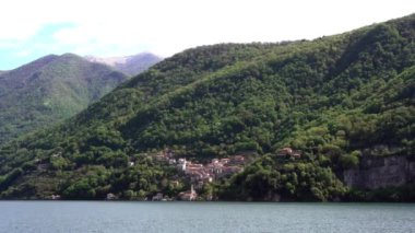 İtalya - Ligurya - Akdeniz evlerinin görüntüleri, beş ülke (Cinque Terre) yakınlarındaki küçük sahil köyü 