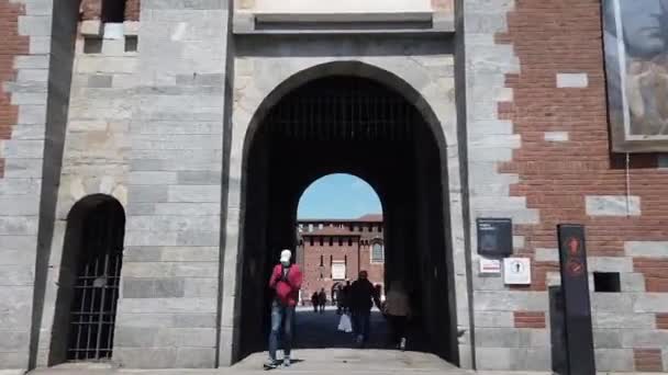 Europa Italien Milano Kan 2021 Sforza Slott Med Fontän Efter — Stockvideo