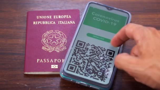 Viajante Para Casas Fazer Malas Verificar Green Pass European Passport — Vídeo de Stock