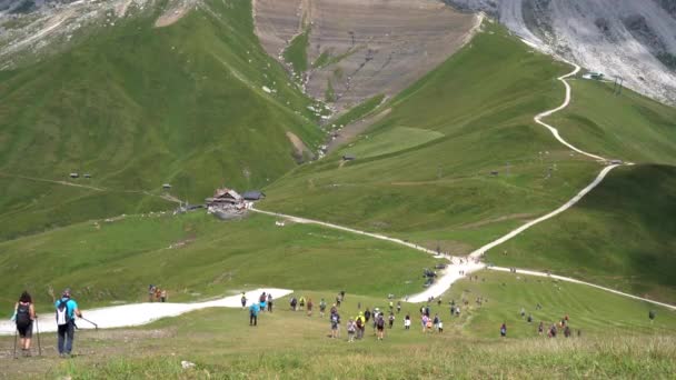 Europa Włochy Trentino Pułkownik Rodella Val Fassa Sierpień 2021 Turyści — Wideo stockowe