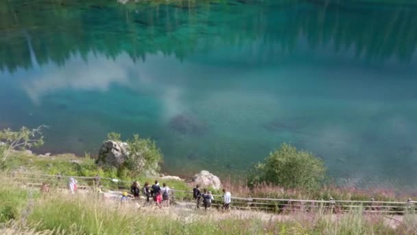 Europe Italy Trentino August 2021 Tourist Visiting Lago Carezza Karersee — Stock Video