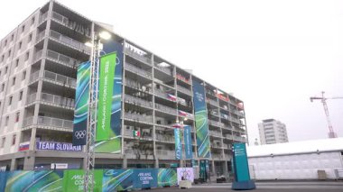 Avrupa, İtalya, Milano 02,02,2026 Bocconi bölgesindeki Olimpiyat Köyü, sporculara ev sahipliği yapıyor, Milano Cortina 2026 Kış Olimpiyatları için geri sayım