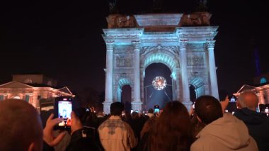 EUROPE, ITALY, MILAN - 02, 23, 2026: Milano 'daki Barış Kemeri, Olimpiyat Kazanı' na ev sahipliği yapmak için seçilen sembolik bir alandır.