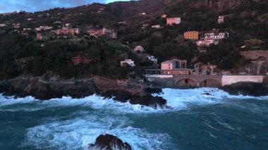 Framura, Liguria, Cinque Terre 'deki muhteşem deniz fırtınası.