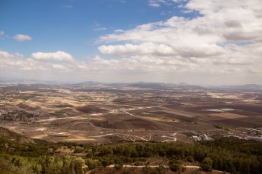 Megido Vadisi, Armageddon Savaşı yer ile boş alanları, bulutlu gökyüzü, Tel Megido, İsrail