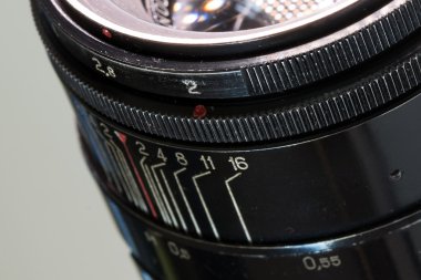 Vintage Fotoğraf kamera lensi kapatın diyafram 2.0 ve uzaklık ölçeği