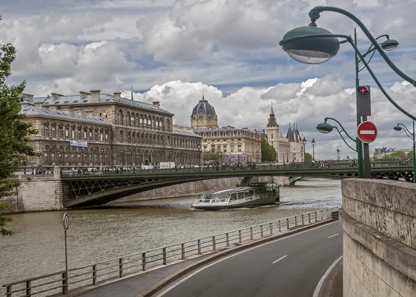 París. En Francia. Ile de la Cite  . — Foto de Stock