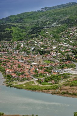 Jvari (kelimenin tam anlamıyla 