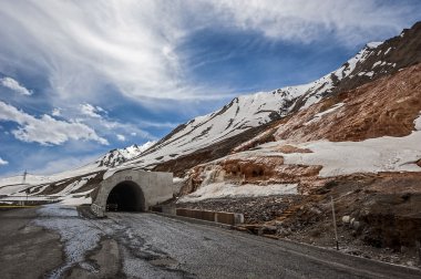 Georgia, Gürcü askeri yol .