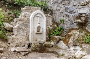 Ahtamar Sp. Manastırı, Crimea kutsal kaynak.