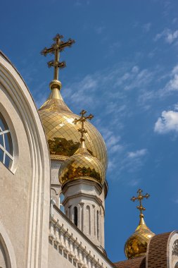 Rostov'daki Dmitri Rostovsky Ortodoks kilisesinin yaldızlı kubbesi -