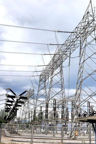 Elektriciteitscentrale voor het maken van elektriciteit. — Stockfoto