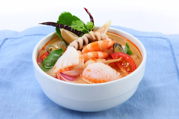 Sopa de Tom Yum, comida tailandesa — Fotografia de Stock
