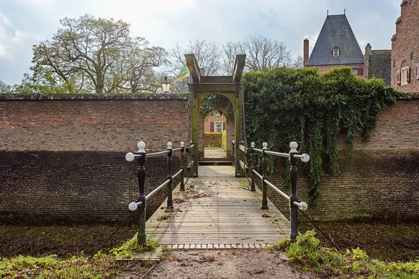 Het Kasteel Doorwerth in de provincie van Nederland. — Stockfoto