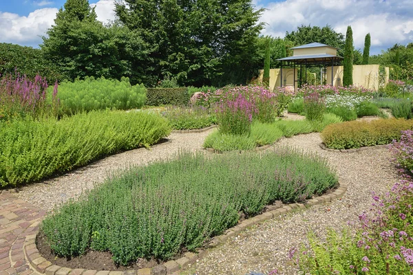 Krásná zahradní myšlenka v modelu zahrady městě Appeltern, Nederland — Stock fotografie