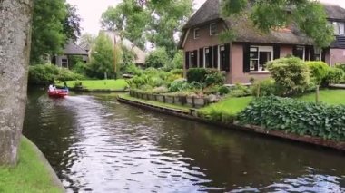 Hollandalı Venedik bilinen Giethoorn