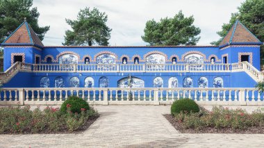 Landgraaf, Hollanda, 26 Ekim 2019: Lizbon 'daki Palacio dos Marquises de Fronteira bu bahçe ve galeri için ilham kaynağıydı..