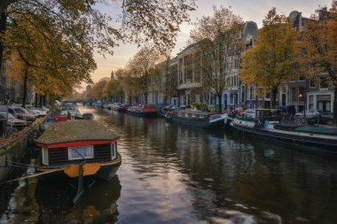 Amsterdam sonbaharında ruh.
