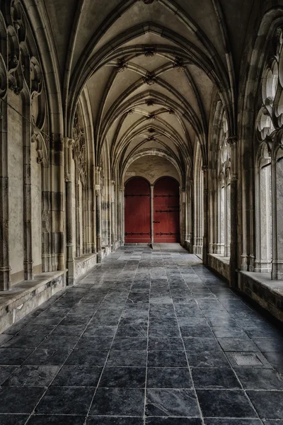 Closed doors in the corridor of the temple. — Stock Image Closed doors in the corridor of the temple. Stock Image