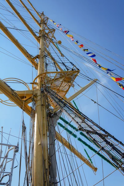 O mastro do navio — Fotografia de Stock