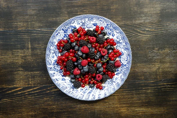 Freshly berry fruits — Stock Photo, Image