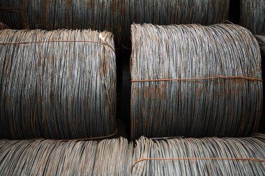 Çelik çubukları güçlendirmekte