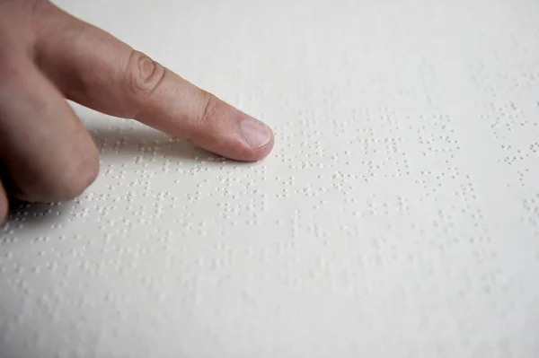Czytanie Braille'a — Zdjęcie stockowe