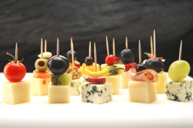 Cheese canapes