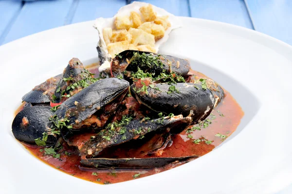 Mussels in tomato sauce — Stock Photo, Image