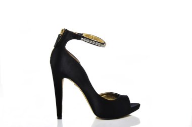 yüksek topuklu ayakkabı