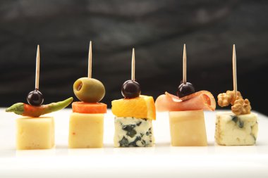 Cheese canapes