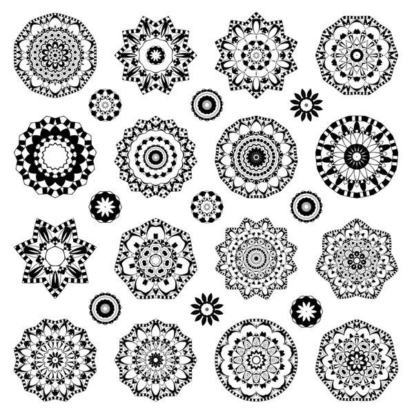 Runda mandalas i vector. Grafisk mall för din design. Dekorativ retro prydnad. Hand dras bakgrund med blommor. — Stock vektor