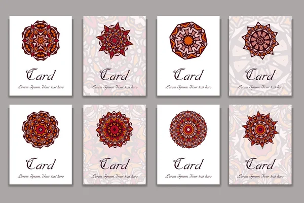 Einladungskarte mit Mandala. dekorative Zierde für Kartengestaltung: Hochzeit, Geburtstag, Party, Gruß. Vintage Mandala Element. Vektorillustration — Stockvektor