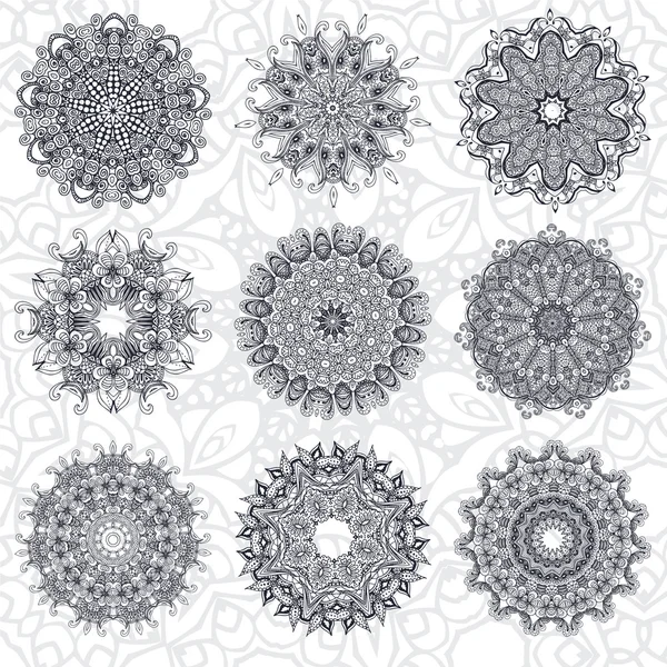 Ensemble d'éléments de design abstrait. Mandalas ronds en vecteur. Modèle graphique pour votre design. Ornement rétro décoratif. Fond dessiné à la main avec des fleurs . — Image vectorielle