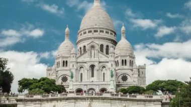 Timelapse Sacre c? Paris, kilisede. Dışa doğru yakınlaştırma