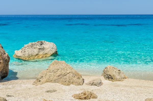 Pláži Megali Petra, ostrov Lefkada, Lefkada, Lefkas, Jónské moře, — Stock fotografie