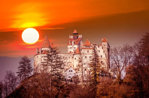 Tramonto Spettacolare Sul Castello Bran Transilvania Romania Edificio Medievale Noto — Foto Stock